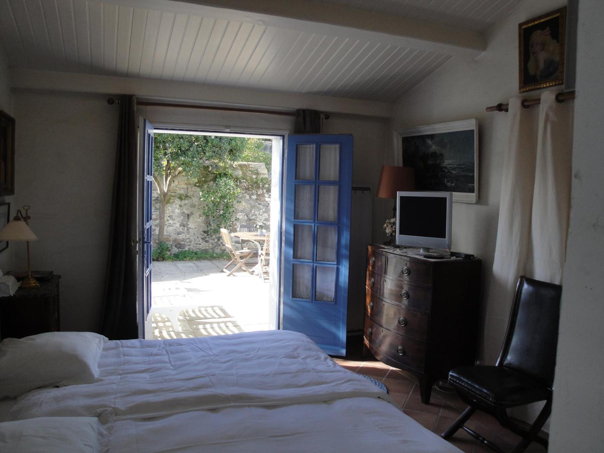 Le Buzet Bleu Bed & Breakfast Noirmoutier-en-l'Ile Exterior photo